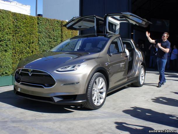 Tesla будет собирать электрический кроссовер при помощи американских властей